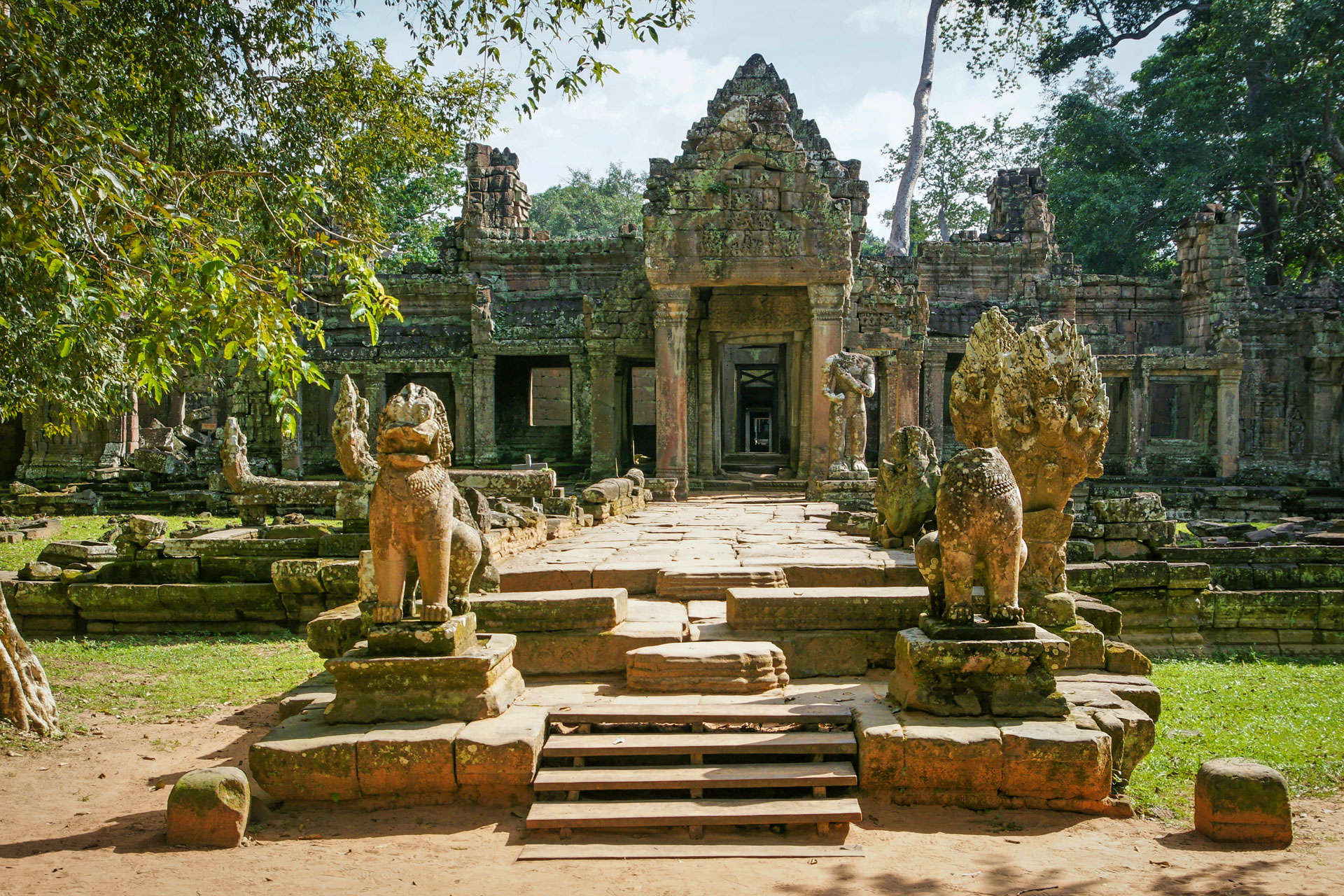 Preah Khan ("heiliges Schwert" war ein buddhistischer Klosterkomplex zu Ehren des Sieges über die Chams. Er wurde 1191 von Jayavarman VII errichtet.